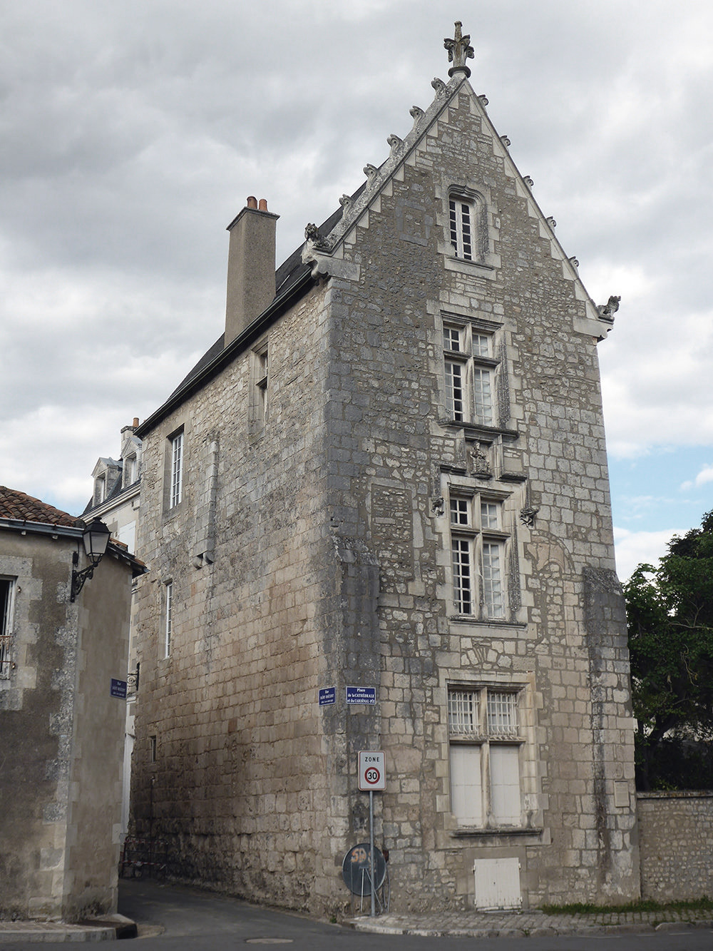Poitiers, vieille maison